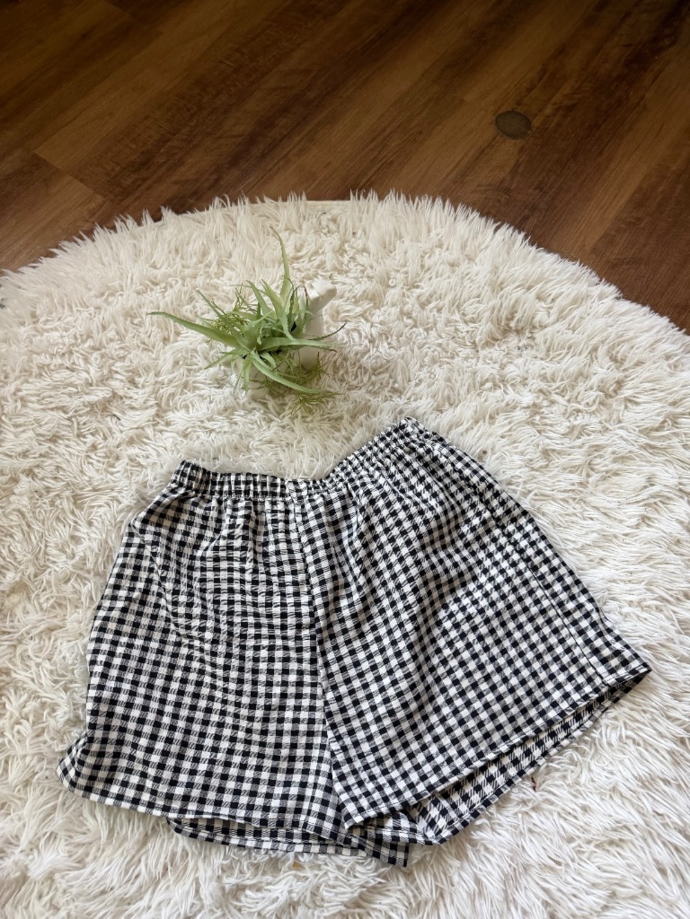 Classic High-Waist Gingham super cute vintage stretchy, comfy Shorts - Black/Whi